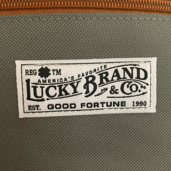 NWT 🍀 Lucky Brand: Gray Canvas, Brown Faux Leather, 18x12x5.5 inches, Zips Logo - Picture 7 of 12